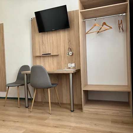 Deutscher Hof Гостевой дом Плауэн