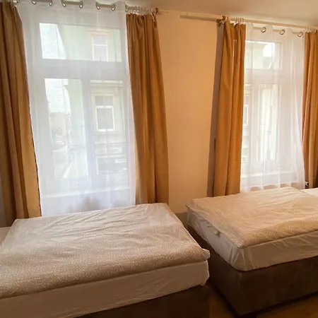 Deutscher Hof Плауэн