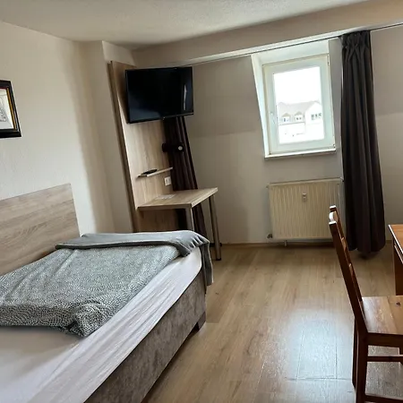 Deutscher Hof 3* Плауэн